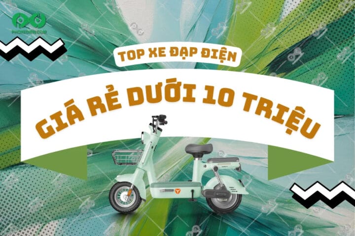 Chiếc xe đạp điện giá rẻ dưới 10 triệu màu trắng đang di chuyển trên đường phố đông đúc.
