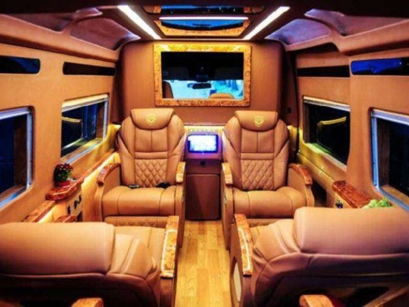 Dịch vụ xe Limousine Ty Le nổi bật trên tuyến Nam Định Hà Nội.