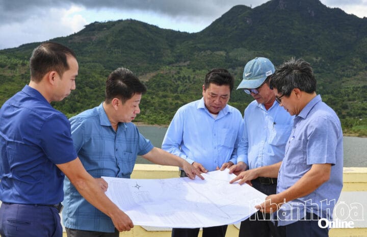 Đoàn công tác khảo sát thực địa, trao đổi kế hoạch tổ chức giải đua xe tại hồ Đắc Lộc Nha Trang
