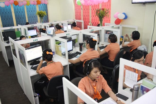 Đội ngũ nhân viên Phương Trang Nha Trang chuyên nghiệp và tận tình hỗ trợ hành khách, mang đến trải nghiệm di chuyển tốt nhất