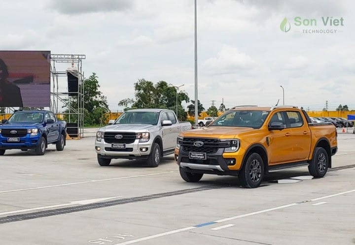 Dòng xe bán tải Ford Ranger phổ biến, thường được sử dụng cho mục đích cá nhân và không bị giới hạn niên hạn.