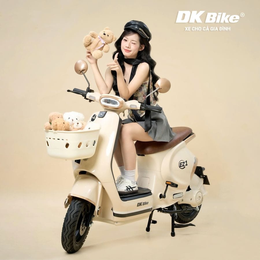 Mẫu xe đạp điện DK Bike EZ1 với thiết kế thời trang và cốp tiện lợi