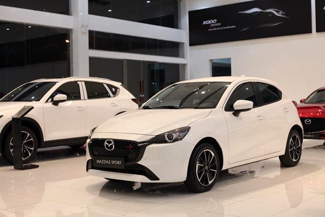 Mazda 2 Sport với thiết kế năng động, cập nhật giá xe oto Mazda 2 Sport mới nhất