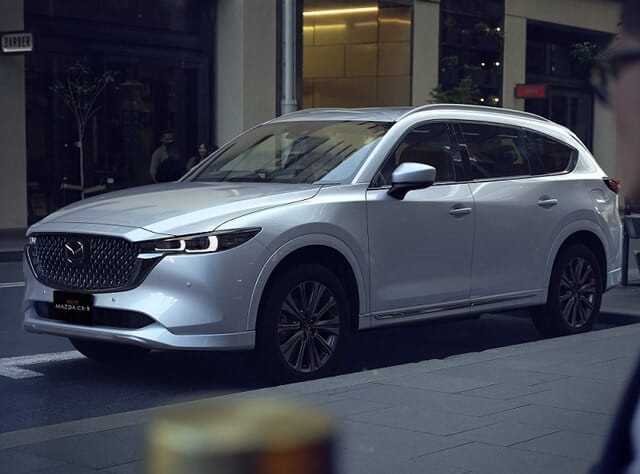 Mazda CX-8 7 chỗ tiện nghi, cập nhật giá xe oto Mazda CX-8 mới nhất