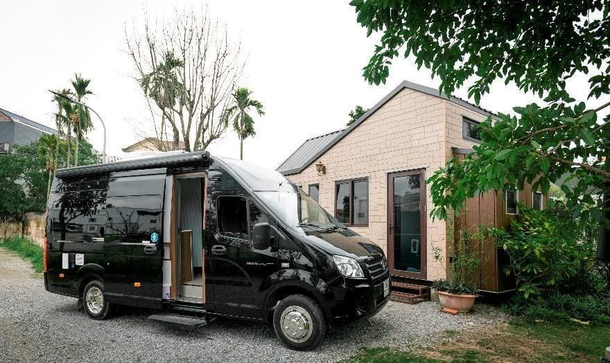 Ngoại thất Gaz Gazelle Motorhome sang trọng, tối ưu cho di chuyển