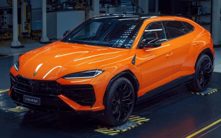 Ngoại thất Lamborghini Urus pha trộn Huracan và Aventador
