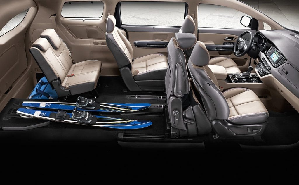 Nội thất Kia Sedona tiện nghi