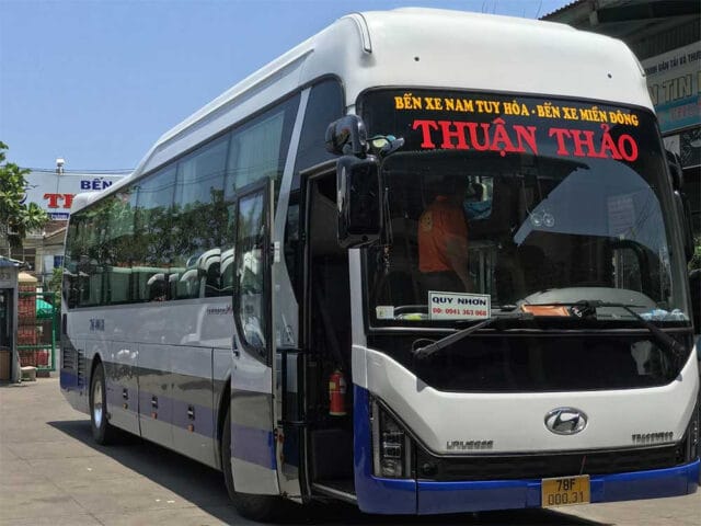 Nội thất sang trọng của xe giường nằm cao cấp Thuận Thảo, hỗ trợ đặt vé xe Thuận Thảo cho hành trình thoải mái.