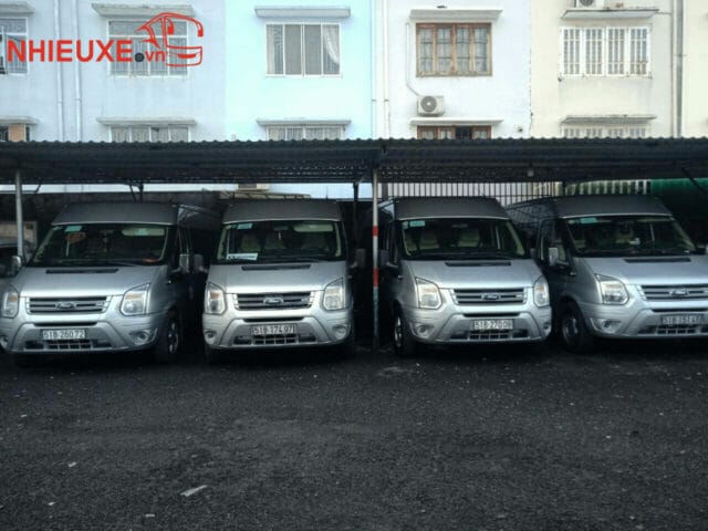 Nội thất xe 16 chỗ sạch sẽ và rộng rãi, lý tưởng cho chuyến đi Vũng Tàu