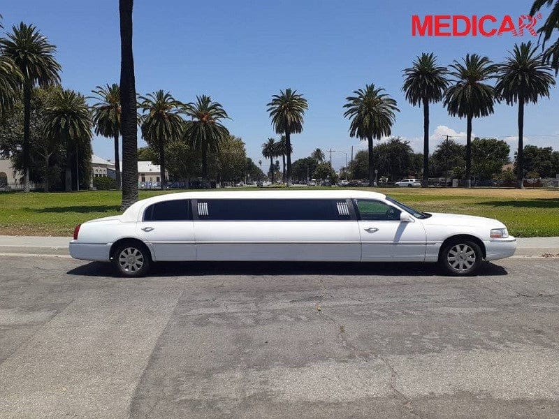 Nội thất xe Limousine đẳng cấp, không gian sang trọng dành cho khách VIP