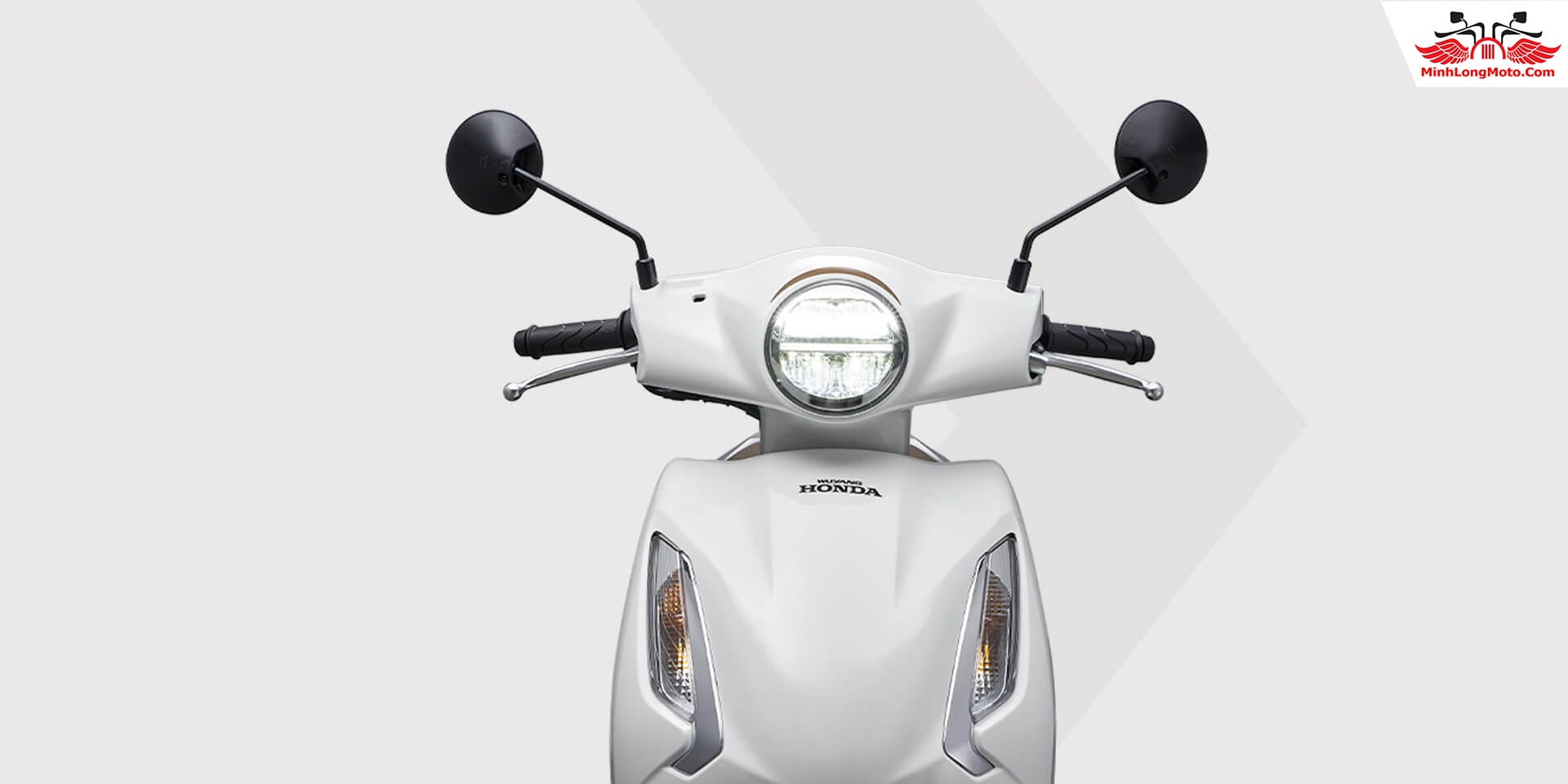 Phần đầu xe Honda Spacy 125 mới với đèn pha LED tròn