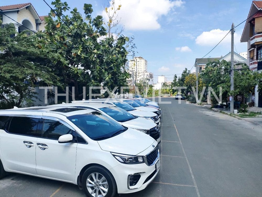 Tài xế chuyên nghiệp khi sử dụng dịch vụ cho thuê xe 4, 7 chỗ có tài xế