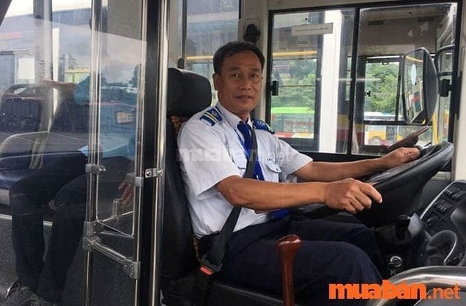 Tài xế trên 50 tuổi vững vàng tay lái, chuyên nghiệp trên mọi cung đường, khẳng định kinh nghiệm lái xe
