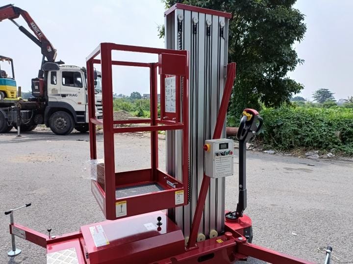Thang nâng đơn trục rút