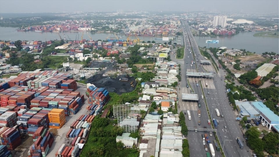Thành phố Biên Hòa nhìn từ trên cao, biểu tượng của sự phát triển kinh tế Đồng Nai
