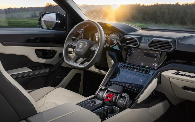 Tiện nghi của Lamborghini Urus không hề tầm thường