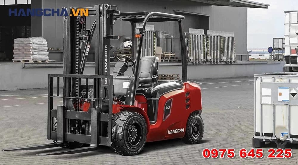 Ứng dụng đa dạng của xe nâng điện 5 tấn trong kho vận và xây dựng