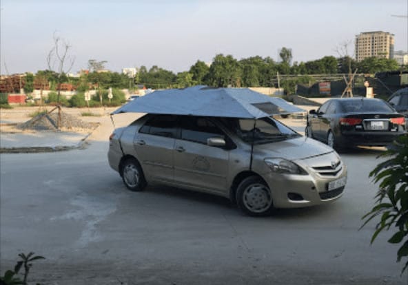 Xe con chở khách du lịch, minh họa cho việc điều khiển xe dưới 9 chỗ với bằng lái B2