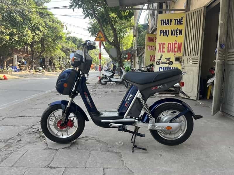 Xe đạp điện Nijia 2022 cũ lướt, màu đen