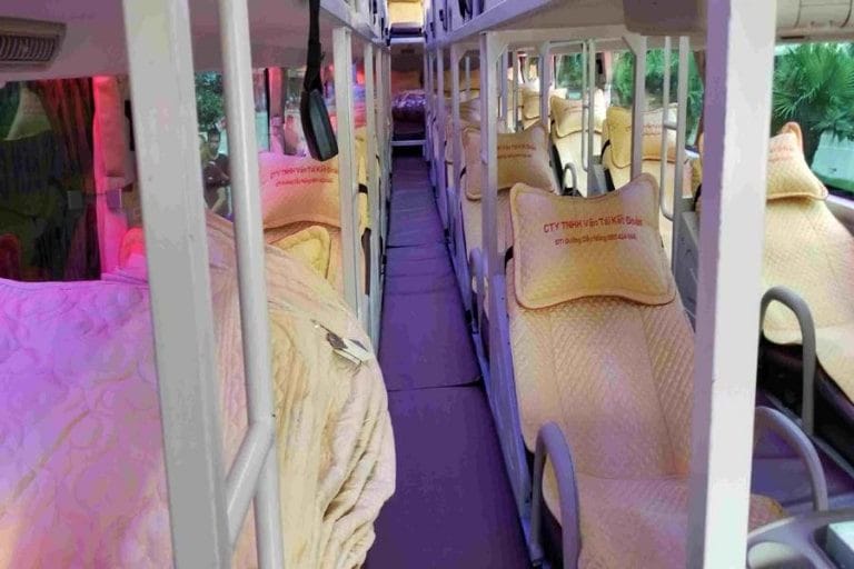 Xe khách Kết Đoàn với nội thất giường nằm được trang bị chuyên nghiệp, phục vụ hành trình Hải Phòng đi Lào Cai