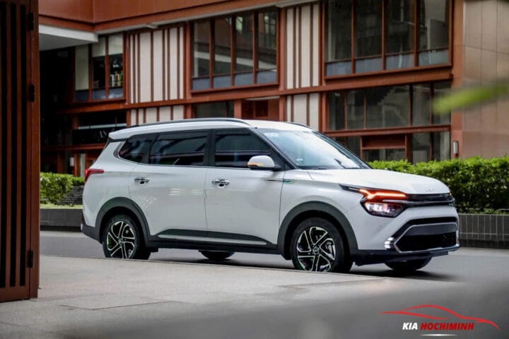 Xe Kia Carens 2025 phiên bản mới sở hữu vẻ ngoài ấn tượng