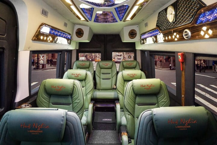 Xe limousine Huệ Nghĩa chất lượng cao