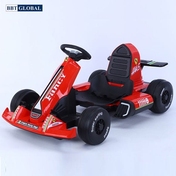 Xe ô tô trẻ em dáng xe đua F1 màu đỏ đen mạnh mẽ