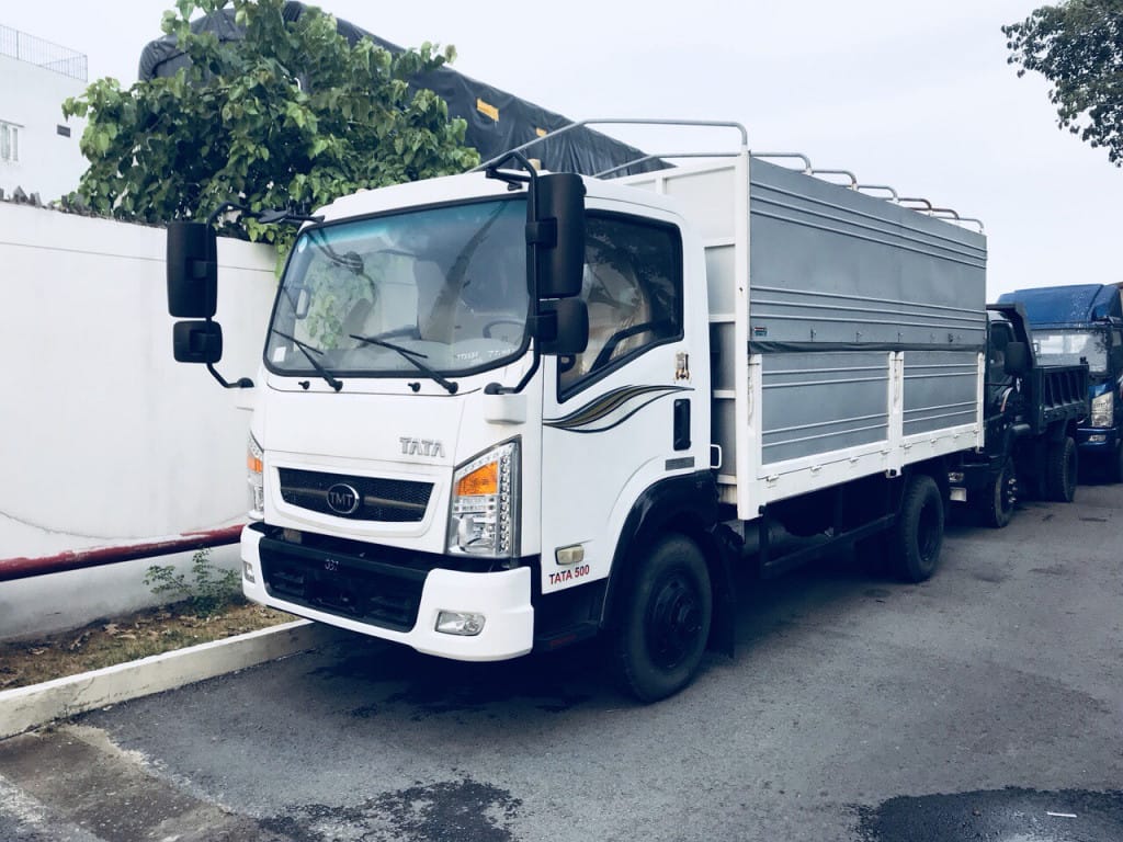 Xe tải Tata 3 5 tấn màu trắng với thiết kế hiện đại và bền bỉ