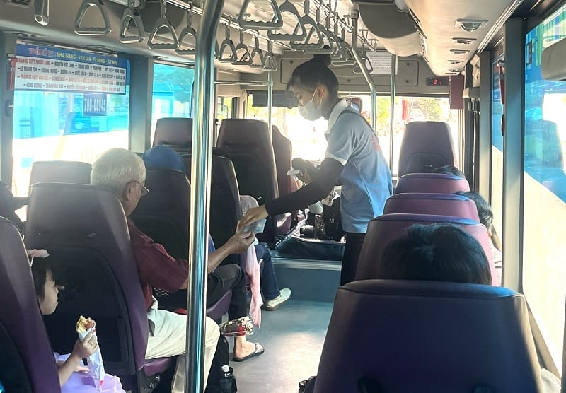 Hình ảnh xe bus Kim Sơn Ninh Bình hoạt động ổn định mỗi ngày trên các tuyến nội tỉnh