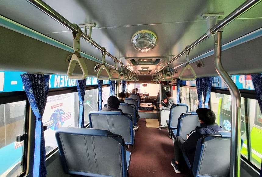 Không gian xe bus 03 Nam Định luôn sạch sẽ, thoáng đãng
