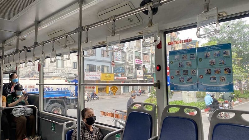 Xe bus Kim Sơn Ninh Bình là phương tiện di chuyển tiết kiệm, thuận tiện cho người dân địa phương