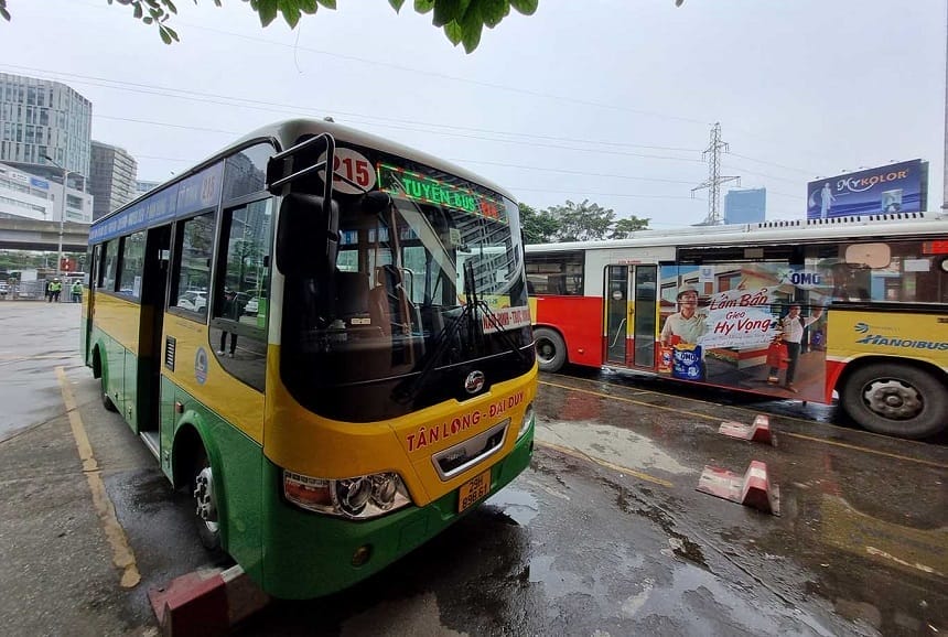 Xe buýt Nam Định Hà Nội số hiệu 215 là tuyến xe liên tỉnh huyết mạch