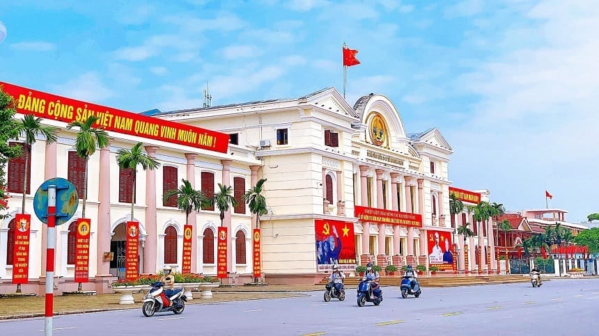 Xe buýt số 10 Nam Định giúp bạn có chuyến đi thú vị về vùng biển Quất Lâm