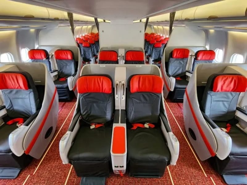 Bên trong mỗi khoang máy bay A321/A321 và A320 được bố trí 6 dãy ghế