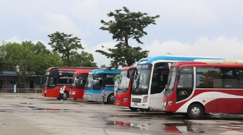 Tại bến xe có nhiều tuyến chuyến hoạt động gồm trong tỉnh và ngoại tỉnh