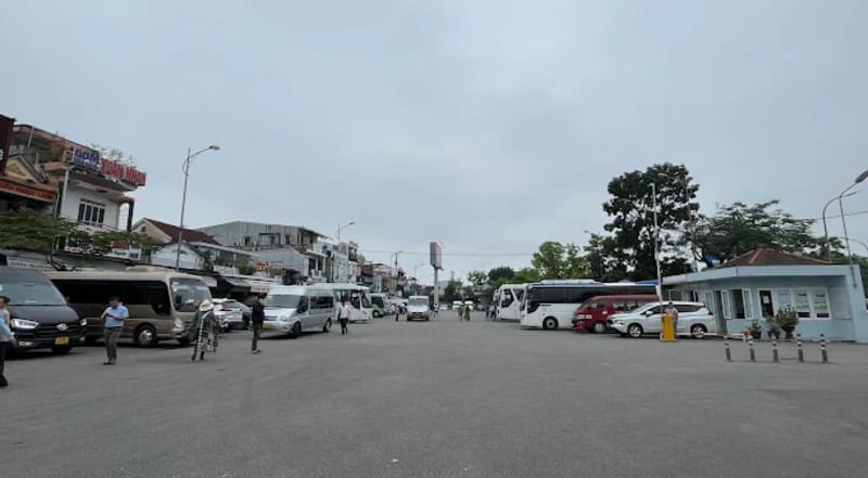 Tổng diện tích của bến xe được biết là 4600 mét vuông