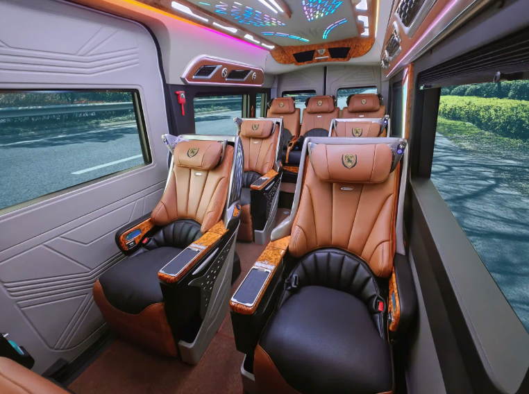 Kinh Nghiệm Thuê Xe Limousine Đi Du Lịch Thoải Mái Nhất