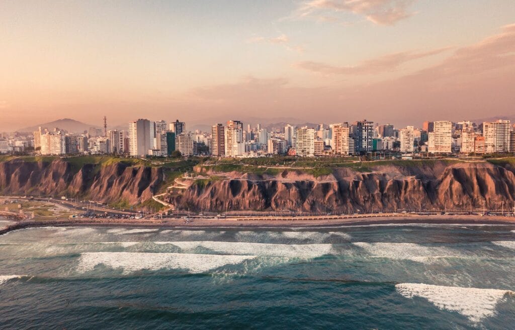 Bức tranh toàn cảnh thủ đô Lima của Peru