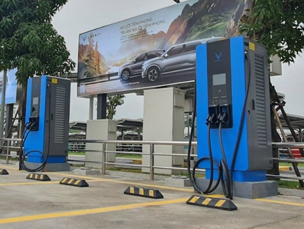 Hệ thống trạm sạc xe điện VinFast Quảng Bình đang được mở rộng