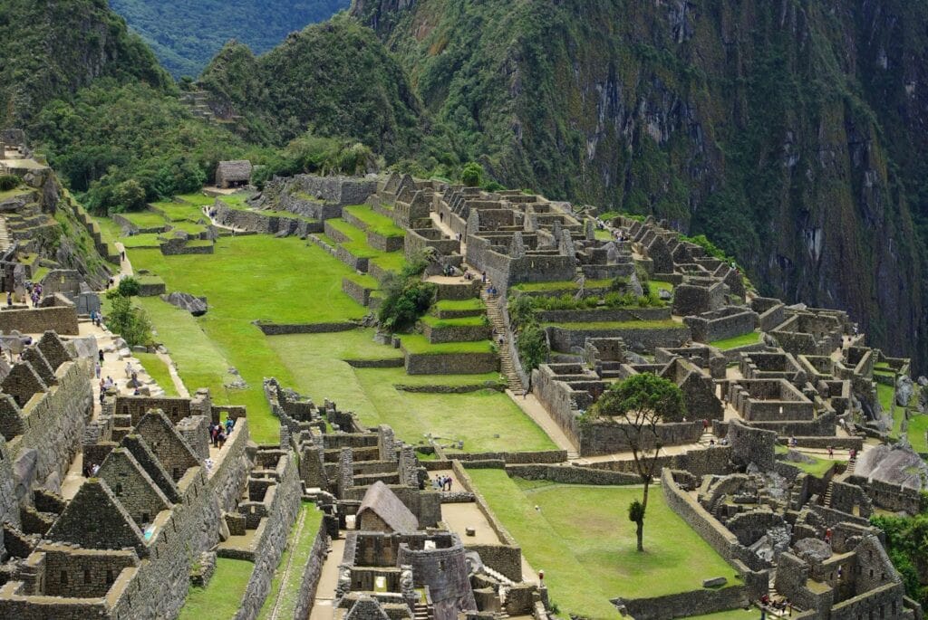 Machu Picchu kỳ vĩ giữa núi non Peru